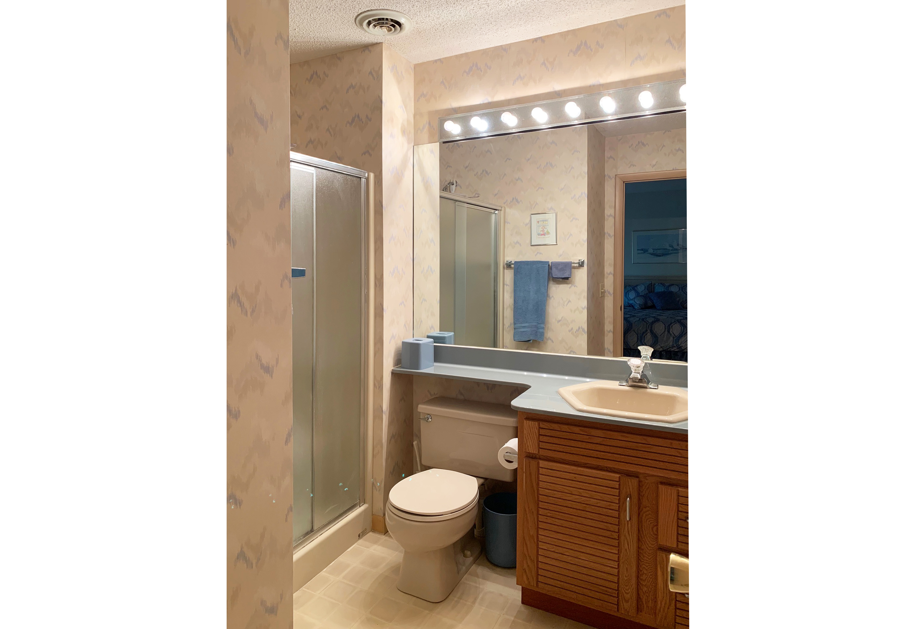 Bedroom 3 Ensuite Bath with Shower